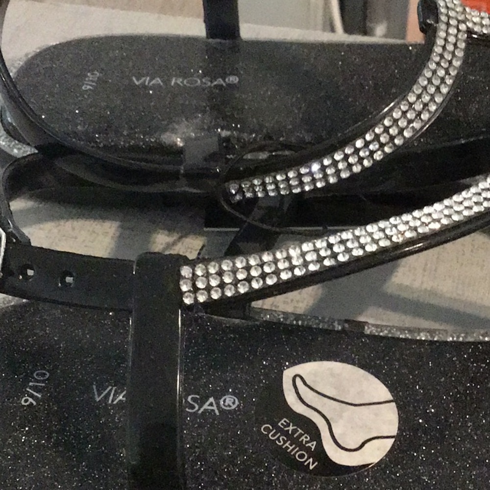 Via Rosa sandals - Picture 3 of 7